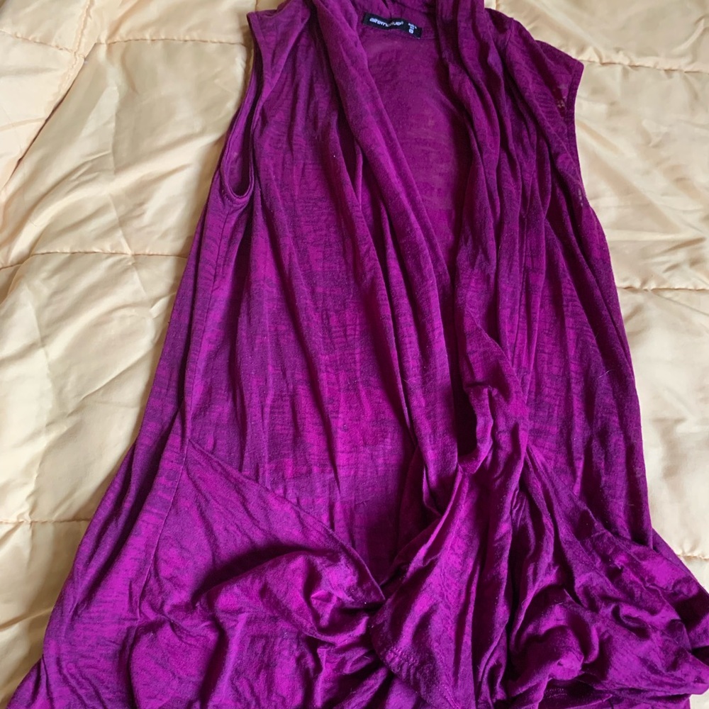 Pretty purple vest cardigan with pockets! Medium.